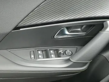 PEUGEOT 2008  MHEV-145 GT-Exclusiv Alcantara 360 Cam Nav