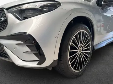 MERCEDES-BENZ GLC 300 d AMG Edition Technik AHK Pano…