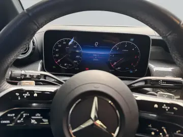 MERCEDES-BENZ GLC 300 d AMG Edition Technik AHK Pano…