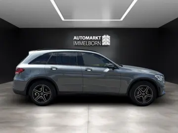 MERCEDES-BENZ GLC 300 d AMG 19 HUD Distro 360 Lufted…