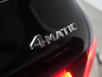 MERCEDES-BENZ GLC 300 d 4Matic 9G-Tronic AMG Leder D…