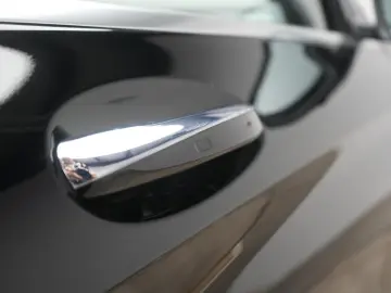 MERCEDES-BENZ GLC 300 d 4Matic 9G-Tronic AMG Leder D…