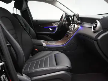 MERCEDES-BENZ GLC 300 d 4Matic 9G-Tronic AMG Leder D…