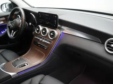 MERCEDES-BENZ GLC 300 d 4Matic 9G-Tronic AMG Leder D…