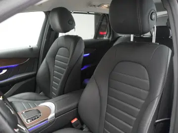 MERCEDES-BENZ GLC 300 d 4Matic 9G-Tronic AMG Leder D…