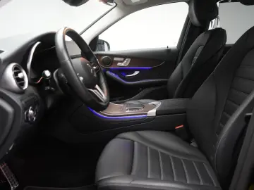 MERCEDES-BENZ GLC 300 d 4Matic 9G-Tronic AMG Leder D…