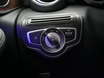 MERCEDES-BENZ GLC 300 d 4Matic 9G-Tronic AMG Leder D…