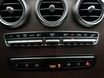 MERCEDES-BENZ GLC 300 d 4Matic 9G-Tronic AMG Leder D…