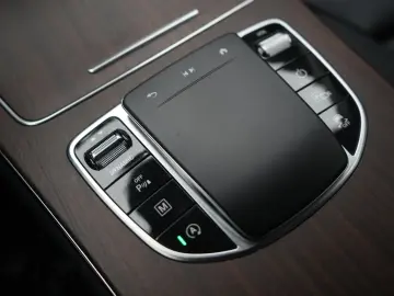 MERCEDES-BENZ GLC 300 d 4Matic 9G-Tronic AMG Leder D…