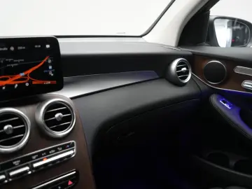 MERCEDES-BENZ GLC 300 d 4Matic 9G-Tronic AMG Leder D…