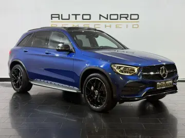 MERCEDES-BENZ GLC 300 AMG  4M Airmatic Pano HeadP 360  Leder