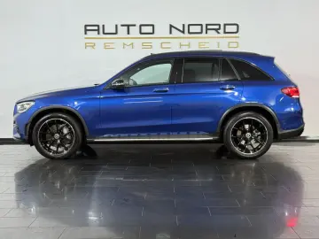 MERCEDES-BENZ GLC 300 AMG  4M Airmatic Pano HeadP 360  Leder