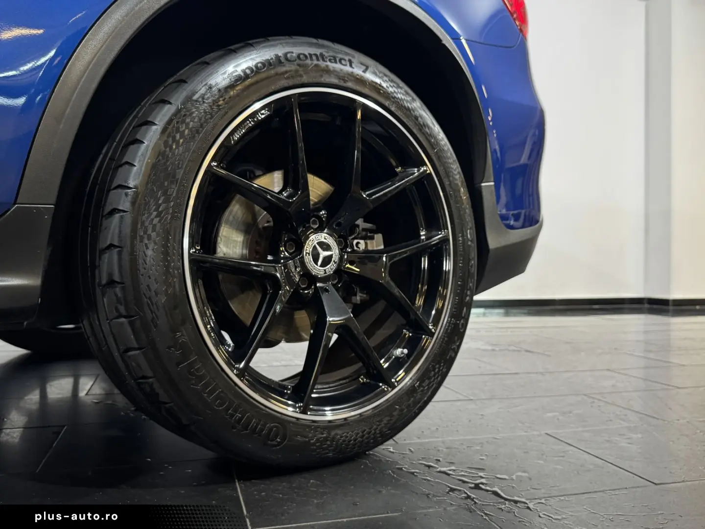 MERCEDES-BENZ GLC 300 AMG  4M Airmatic Pano HeadP 360  Leder