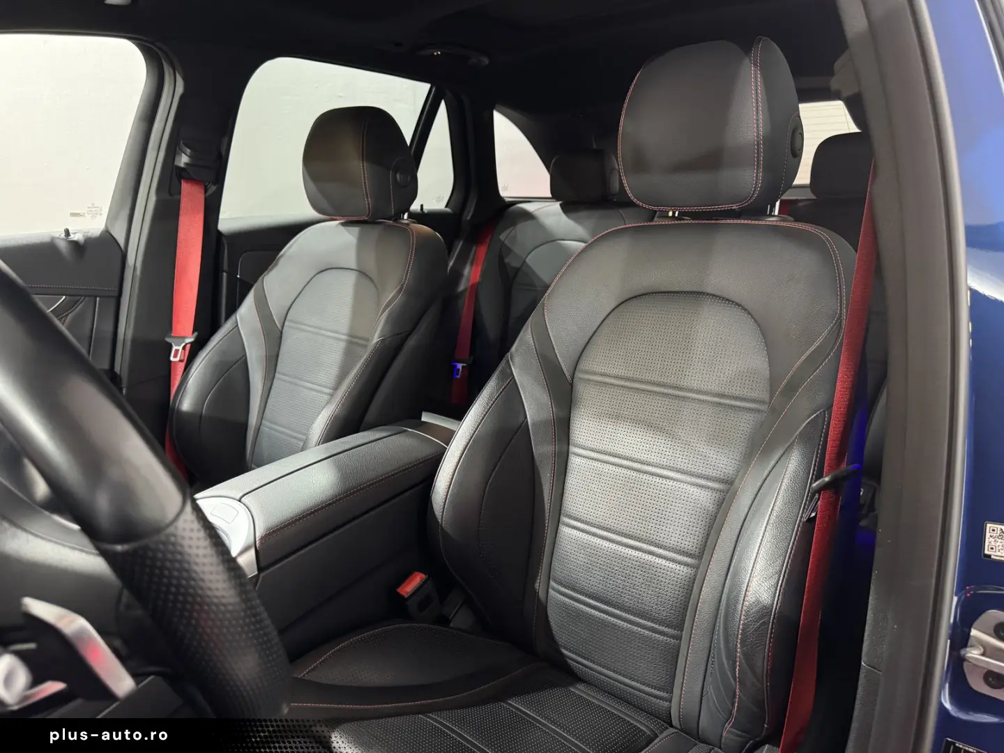 MERCEDES-BENZ GLC 300 AMG  4M Airmatic Pano HeadP 360  Leder