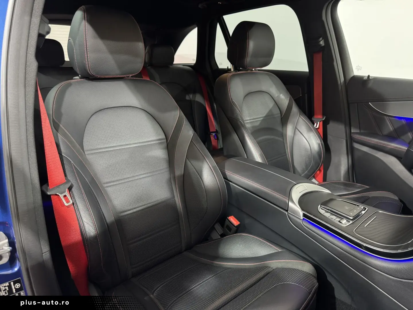 MERCEDES-BENZ GLC 300 AMG  4M Airmatic Pano HeadP 360  Leder