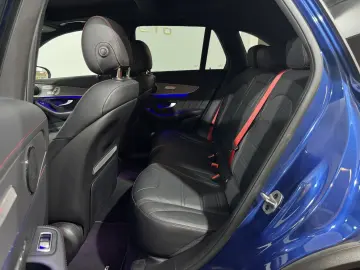 MERCEDES-BENZ GLC 300 AMG  4M Airmatic Pano HeadP 360  Leder