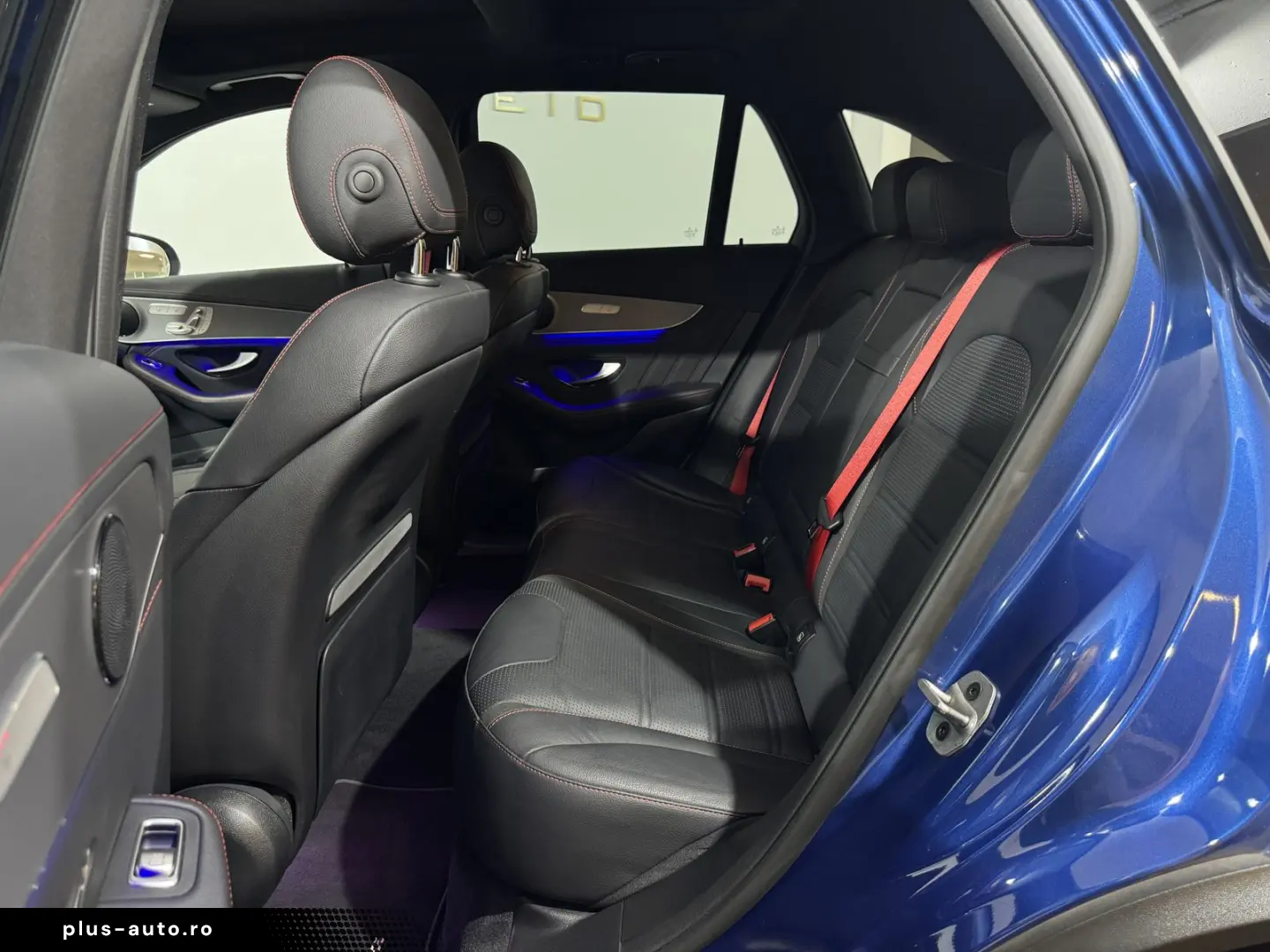 MERCEDES-BENZ GLC 300 AMG  4M Airmatic Pano HeadP 360  Leder