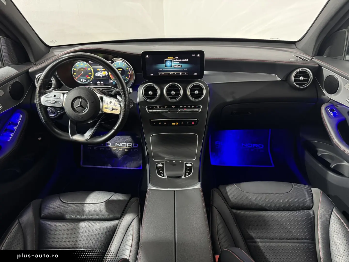 MERCEDES-BENZ GLC 300 AMG  4M Airmatic Pano HeadP 360  Leder