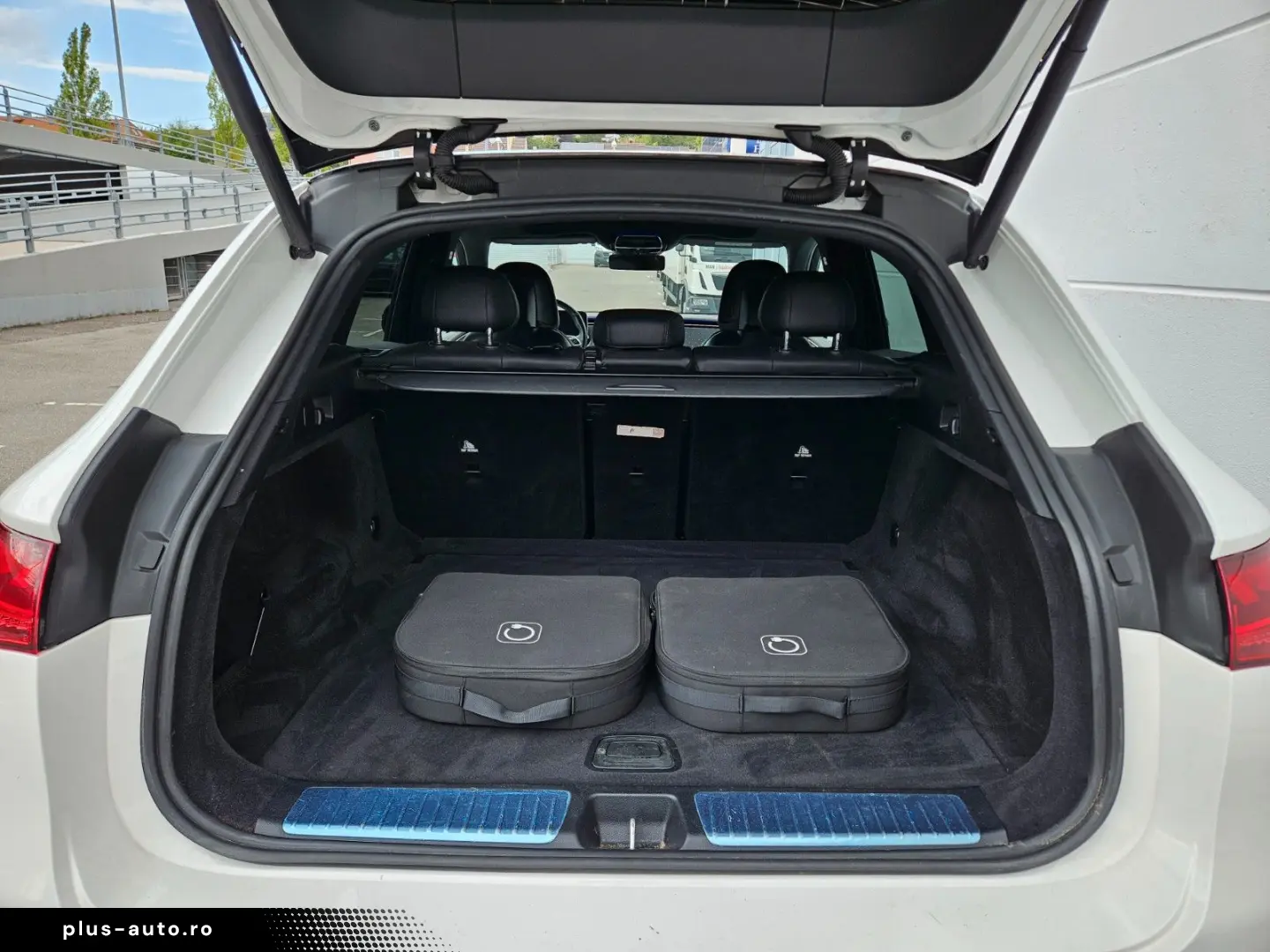 MERCEDES-BENZ EQE SUV 350