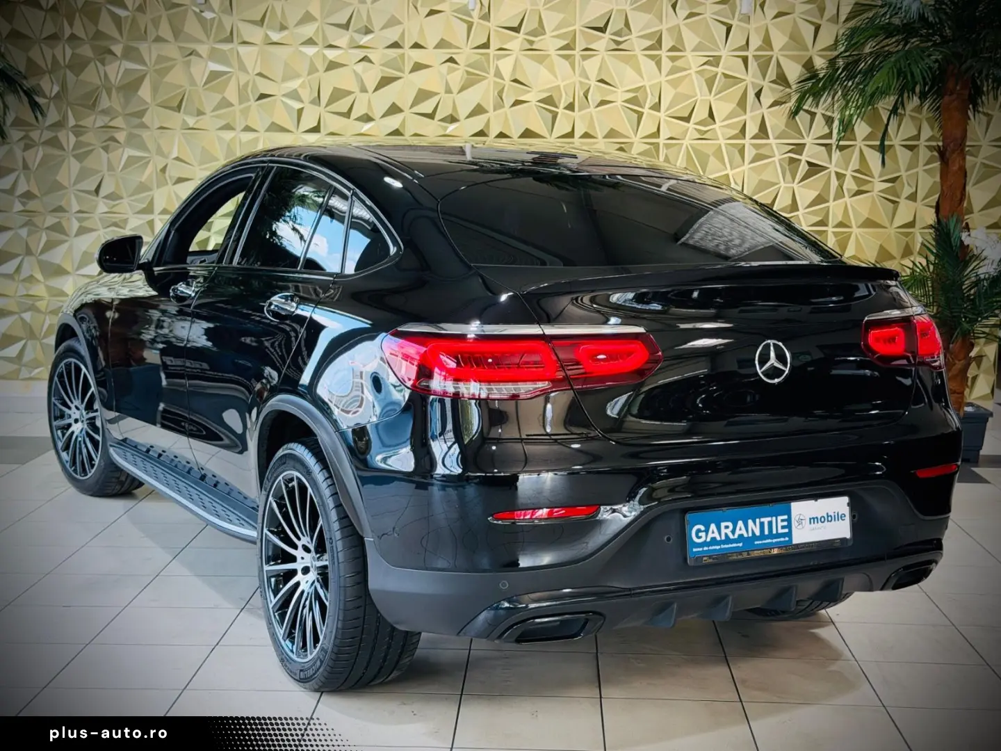 MERCEDES-BENZ GLC 200 Coupe 4Matic  AMG-LINE LED 1.HAND