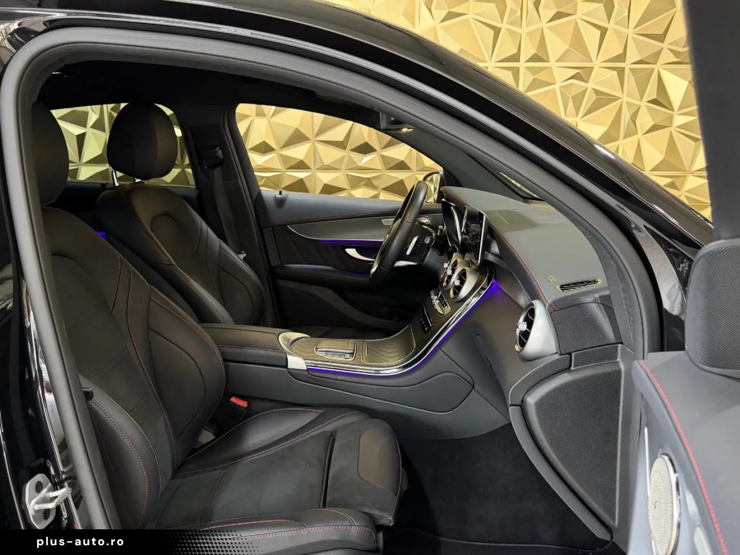 MERCEDES-BENZ GLC 200 Coupe 4Matic  AMG-LINE LED 1.HAND