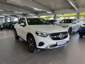 MERCEDES-BENZ GLC 220 d 4M Avantgarde 360  ACC Memor…