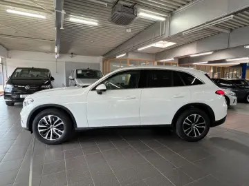 MERCEDES-BENZ GLC 220 d 4M Avantgarde 360  ACC Memor…