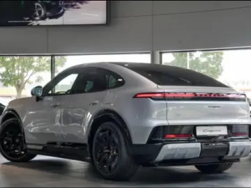 Porsche Cayenne Coupe Electric BOSE PRIVACY PARKASSIST