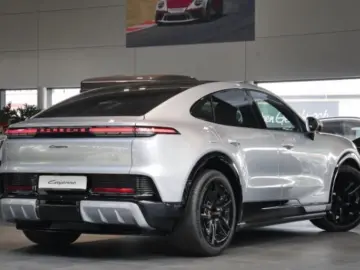 Porsche Cayenne Coupe Electric BOSE PRIVACY PARKASSIST