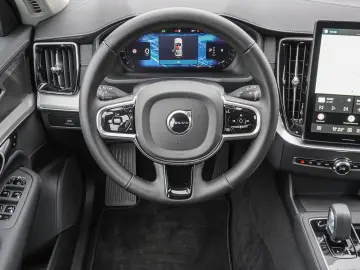 VOLVO XC90 B5 B AWD Core Bright 7S 360 H&K