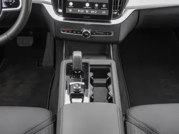 VOLVO XC90 B5 B AWD Core Bright 7S 360 H&K