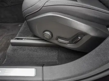 VOLVO XC90 B5 B AWD Core Bright 7S 360 H&K