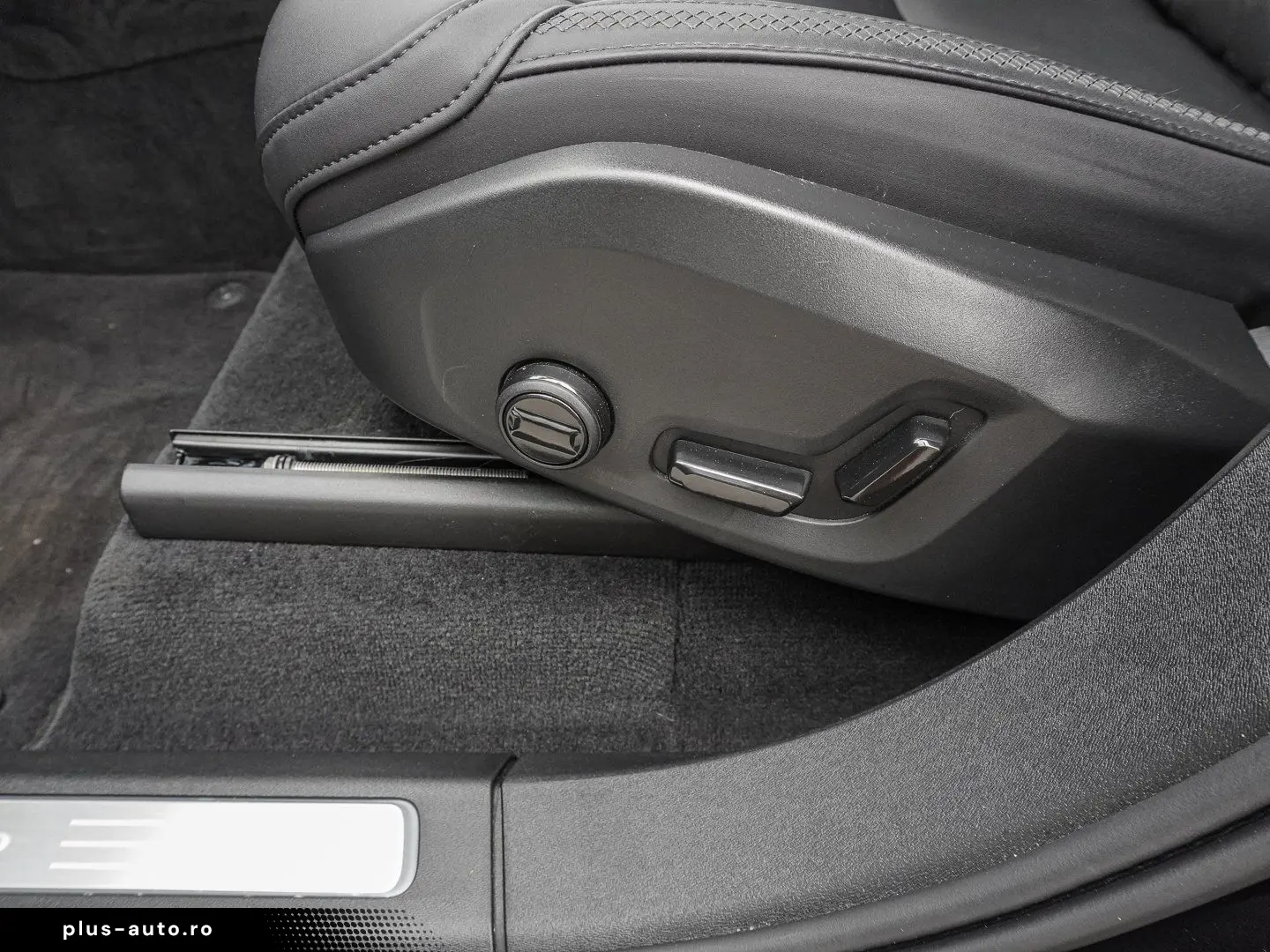 VOLVO XC90 B5 B AWD Core Bright 7S 360 H&K