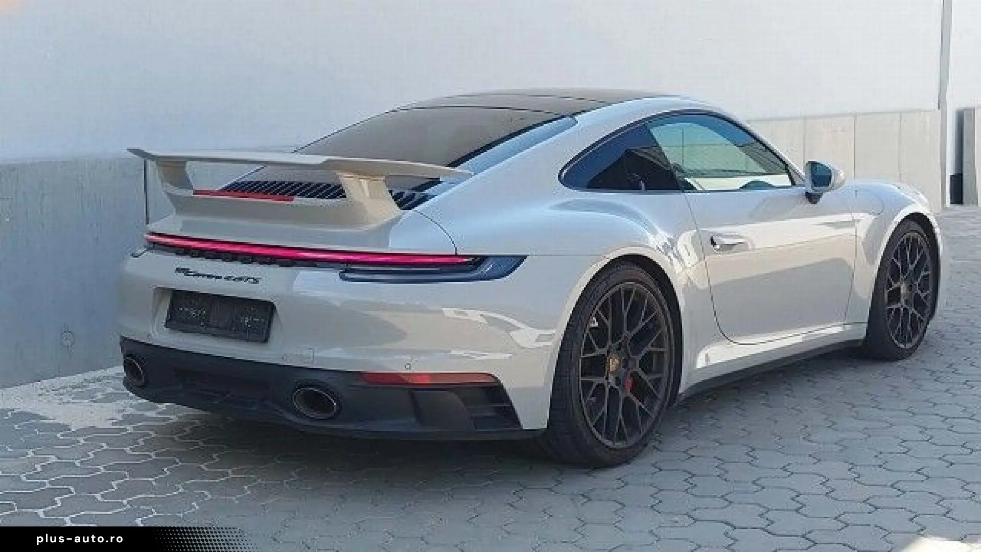 PORSCHE 992 Carrera 3.0 GTS 4 AERO-KIT   1. HAND   LIFT