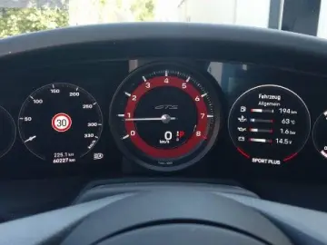 PORSCHE 992 Carrera 3.0 GTS 4 AERO-KIT   1. HAND   LIFT