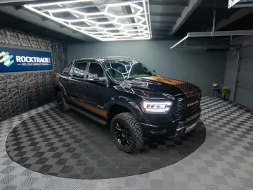 DODGE RAM 5.7 V8 HEMI 4x4 OFFROAD NIGHT-PACKET