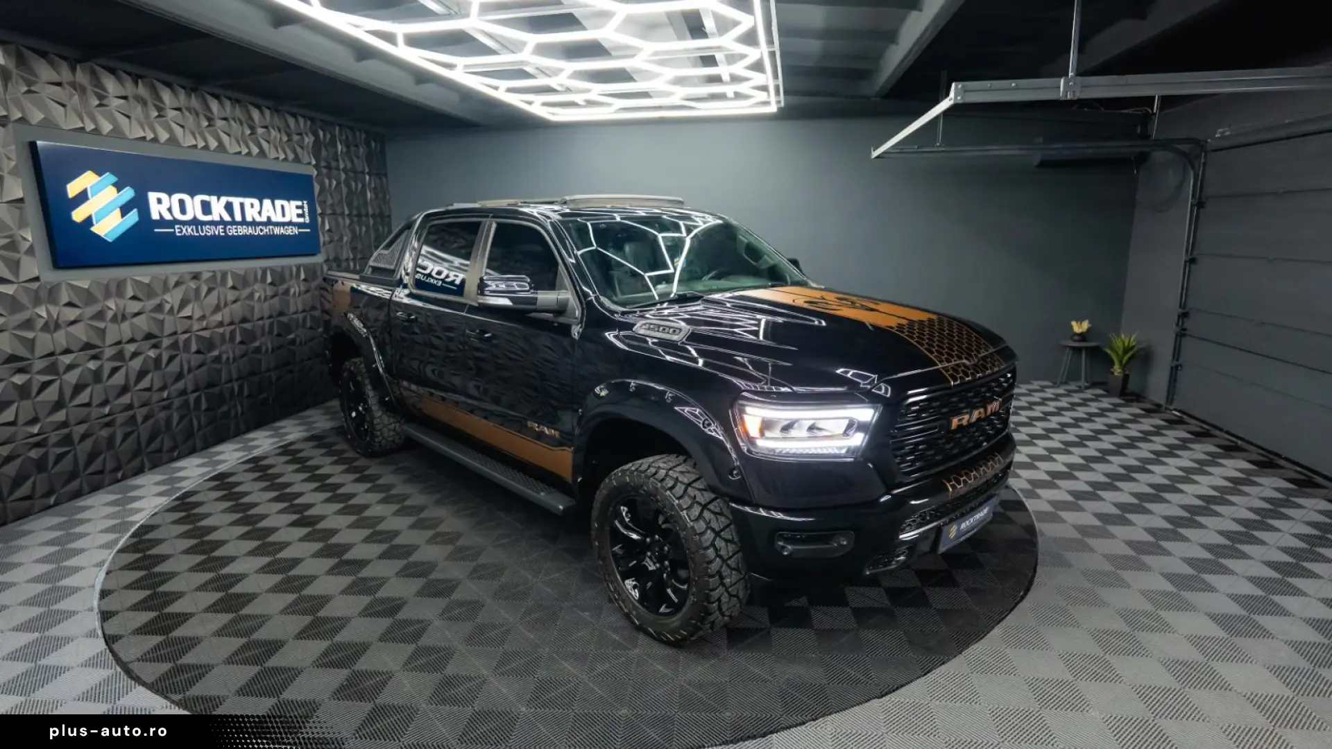 DODGE RAM 5.7 V8 HEMI 4x4 OFFROAD NIGHT-PACKET