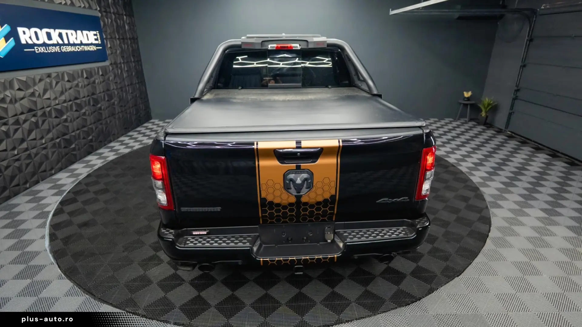 DODGE RAM 5.7 V8 HEMI 4x4 OFFROAD NIGHT-PACKET