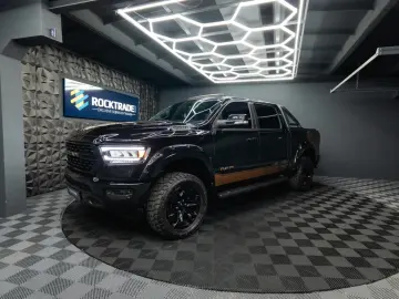 DODGE RAM 5.7 V8 HEMI 4x4 OFFROAD NIGHT-PACKET