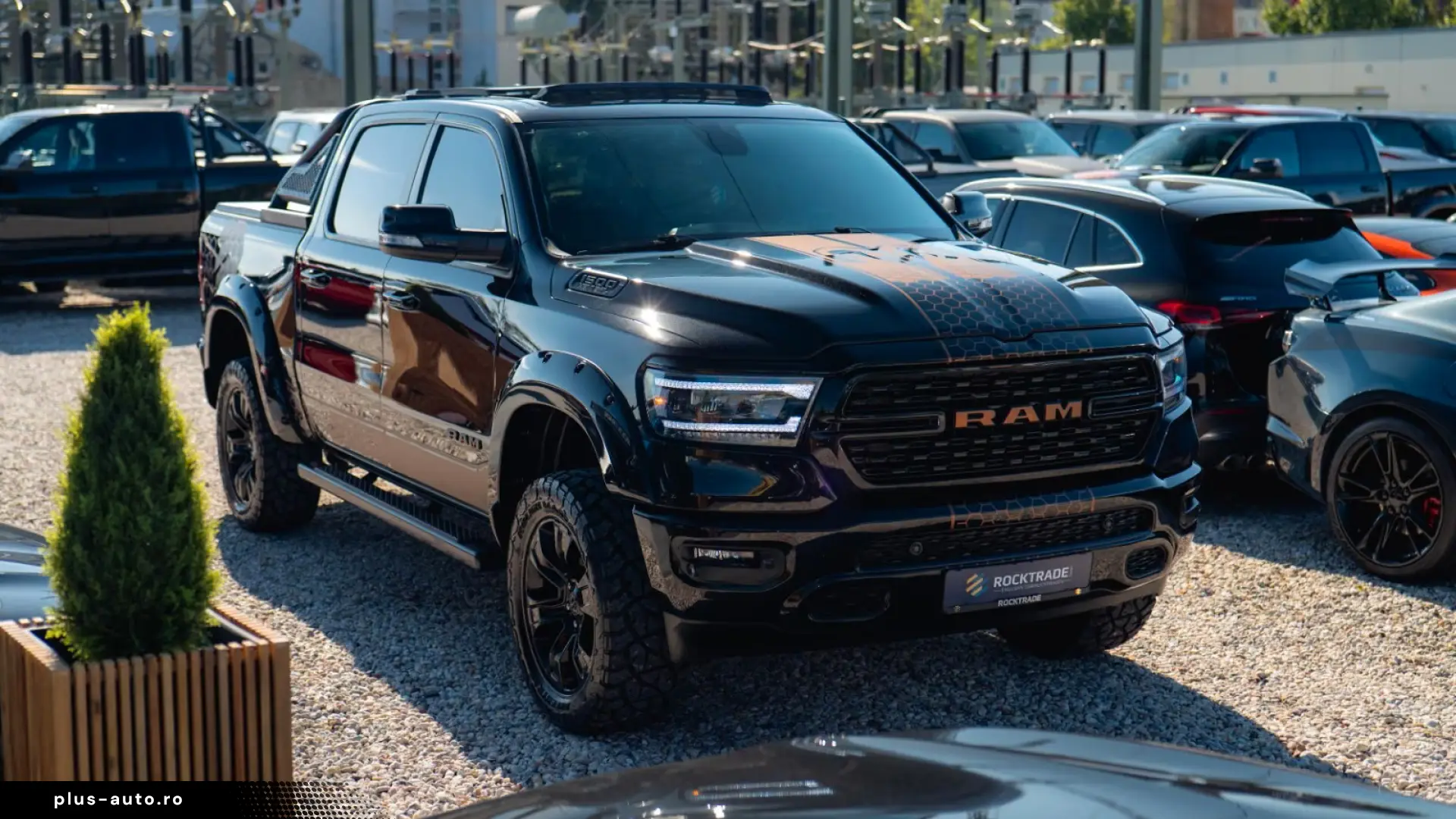 DODGE RAM 5.7 V8 HEMI 4x4 OFFROAD NIGHT-PACKET