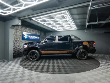 DODGE RAM 5.7 V8 HEMI 4x4 OFFROAD NIGHT-PACKET