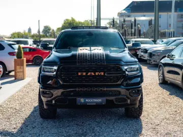 DODGE RAM 5.7 V8 HEMI 4x4 OFFROAD NIGHT-PACKET