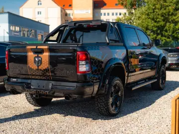 DODGE RAM 5.7 V8 HEMI 4x4 OFFROAD NIGHT-PACKET