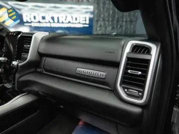DODGE RAM 5.7 V8 HEMI 4x4 OFFROAD NIGHT-PACKET