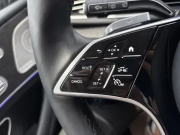 MERCEDES-BENZ GLS 450 d 4M MBeam Burm AIR Pano 360 Distr