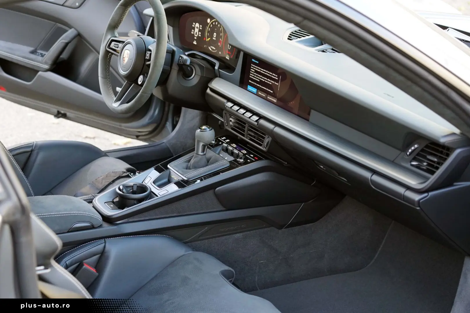 PORSCHE GT3 992 Clubsport Schalter Vollschalen Lift