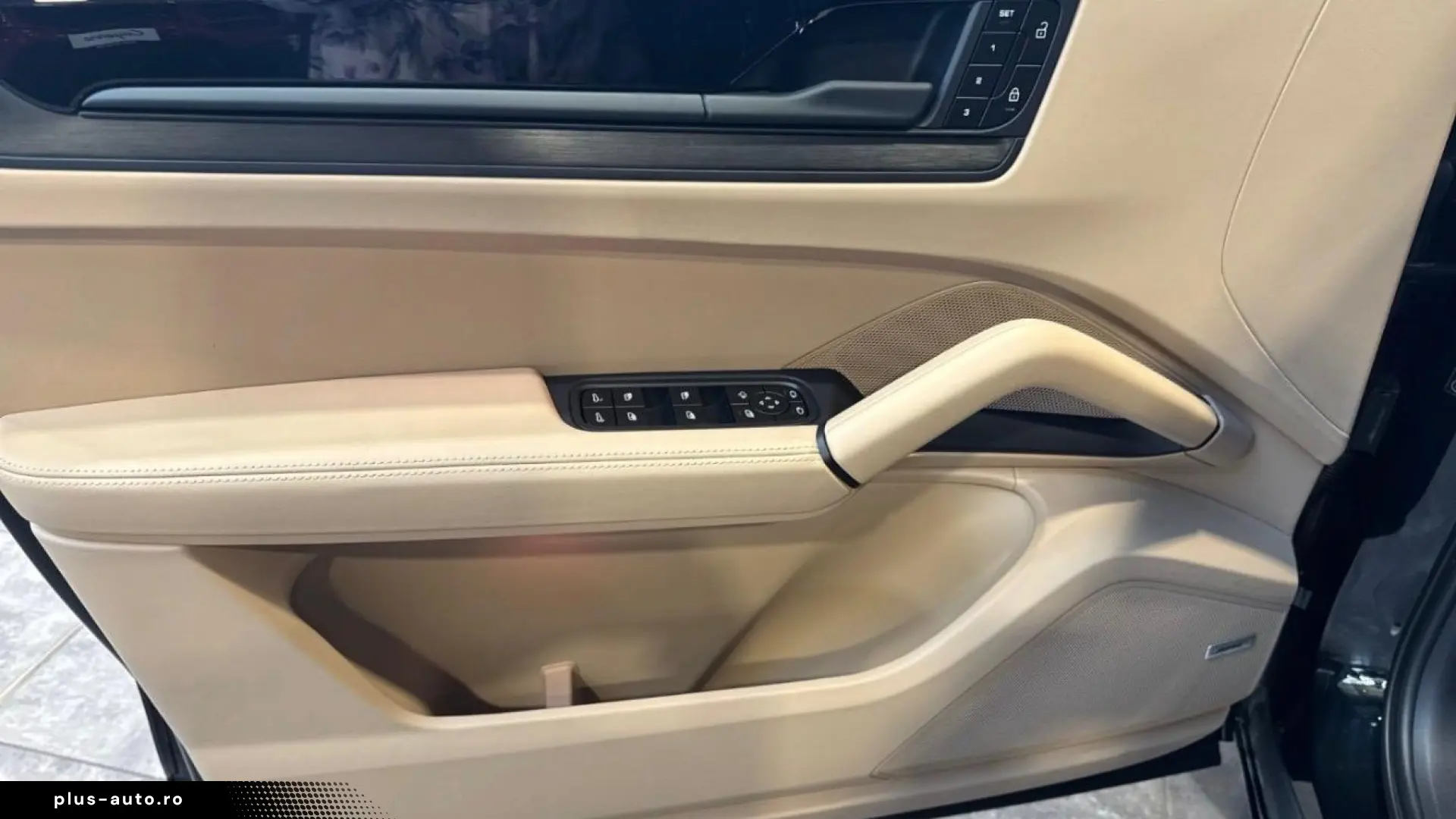 Porsche Cayenne Coupe Black Edition Heater BOSE