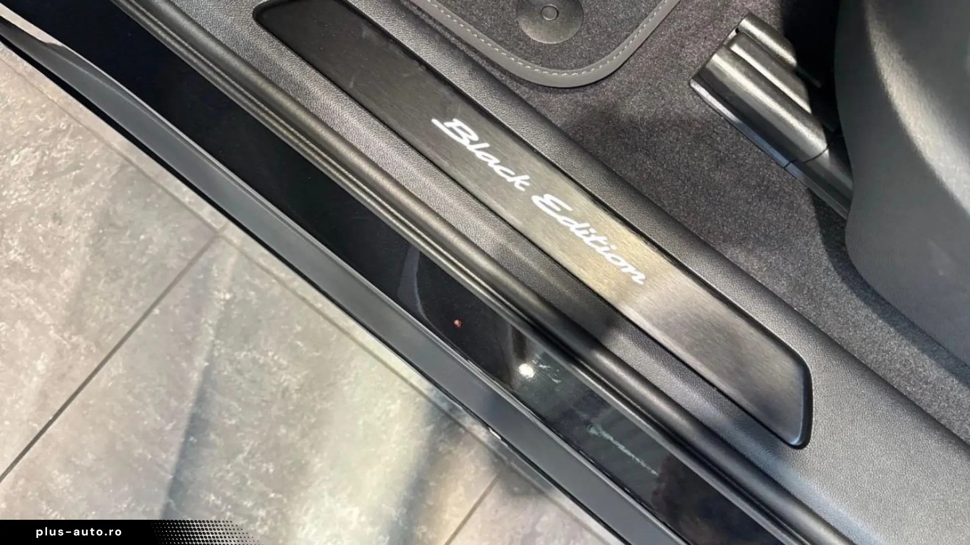Porsche Cayenne Coupe Black Edition Heater BOSE