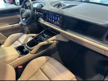 Porsche Cayenne Coupe Black Edition Heater BOSE