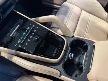 Porsche Cayenne Coupe Black Edition Heater BOSE